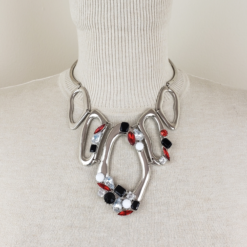 Stone Clustered Necklace